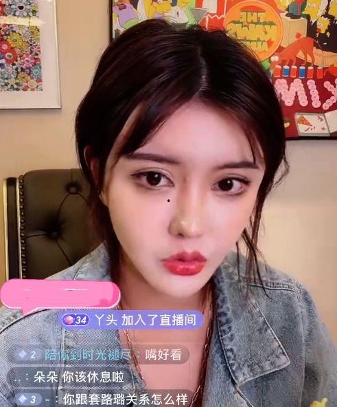 娱乐吃瓜酱朴素的女孩